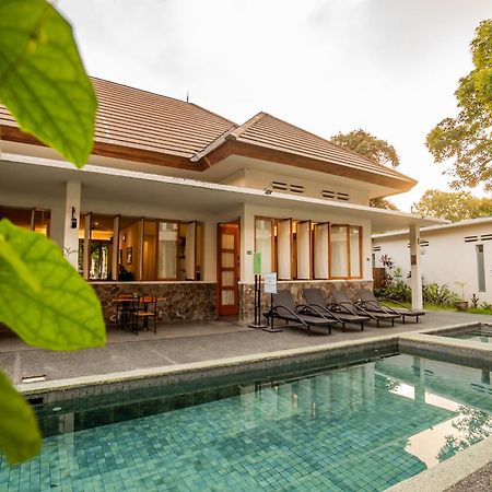 Hotel Blambangan Banyuwangi  Exterior photo