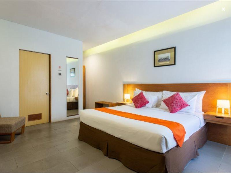 Hotel Blambangan Banyuwangi  Exterior photo