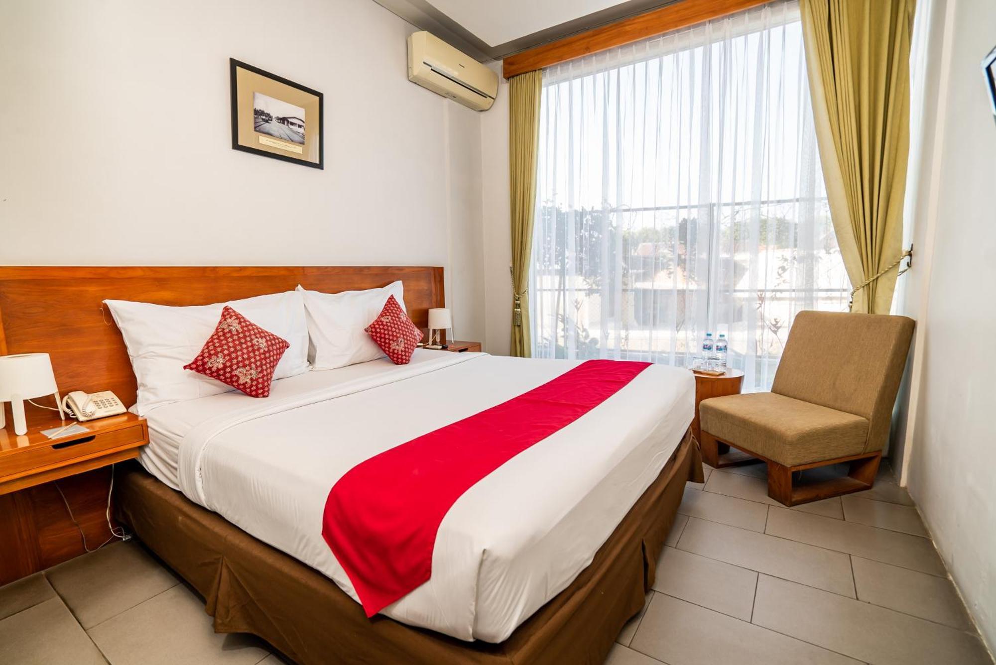 Hotel Blambangan Banyuwangi  Exterior photo