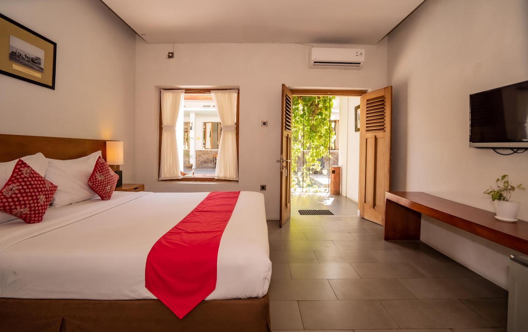 Hotel Blambangan Banyuwangi  Exterior photo