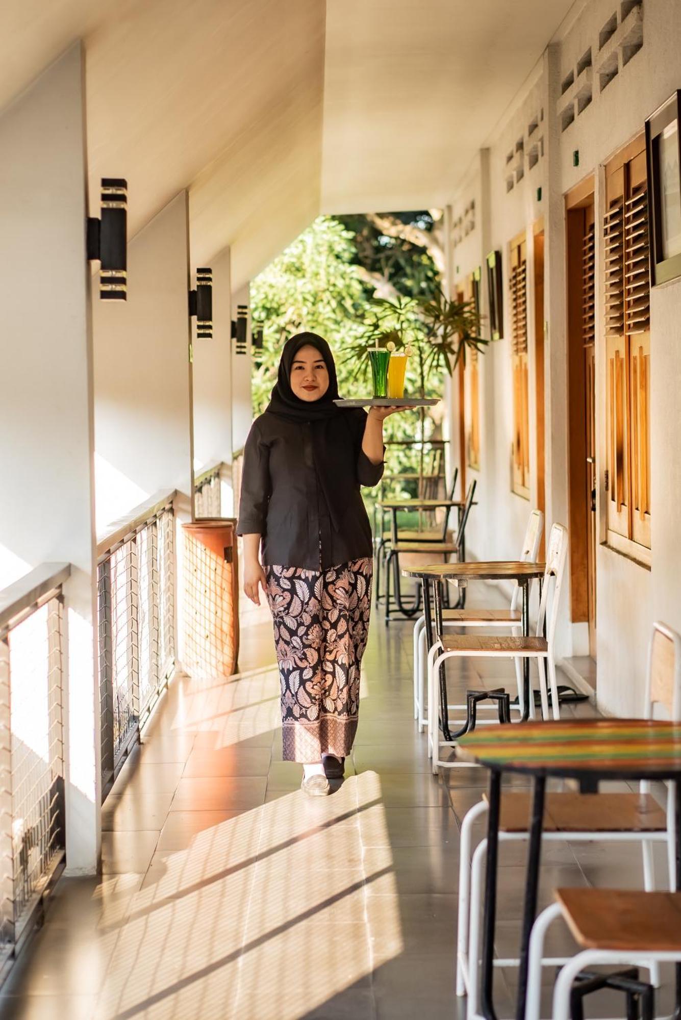 Hotel Blambangan Banyuwangi  Exterior photo