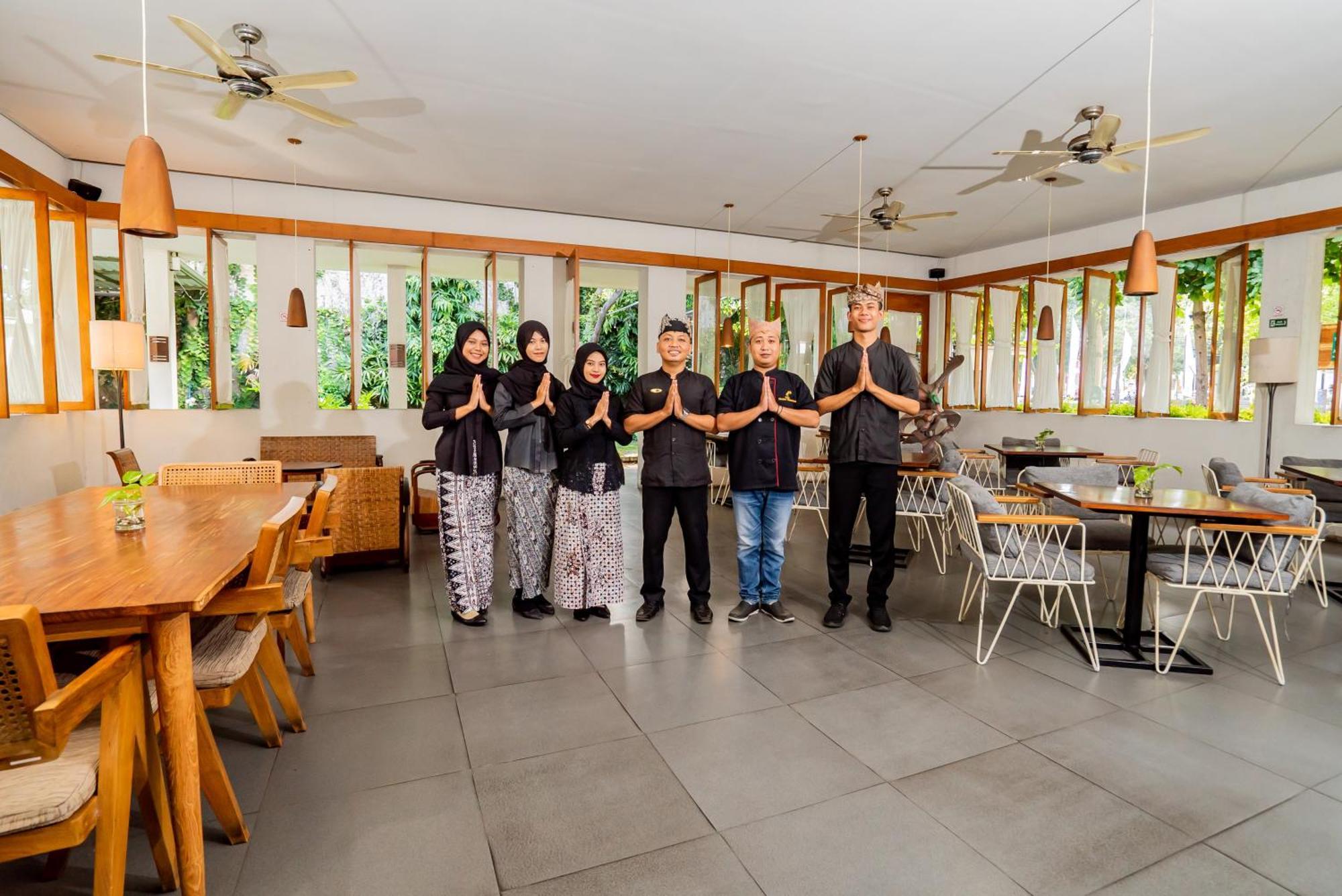 Hotel Blambangan Banyuwangi  Exterior photo