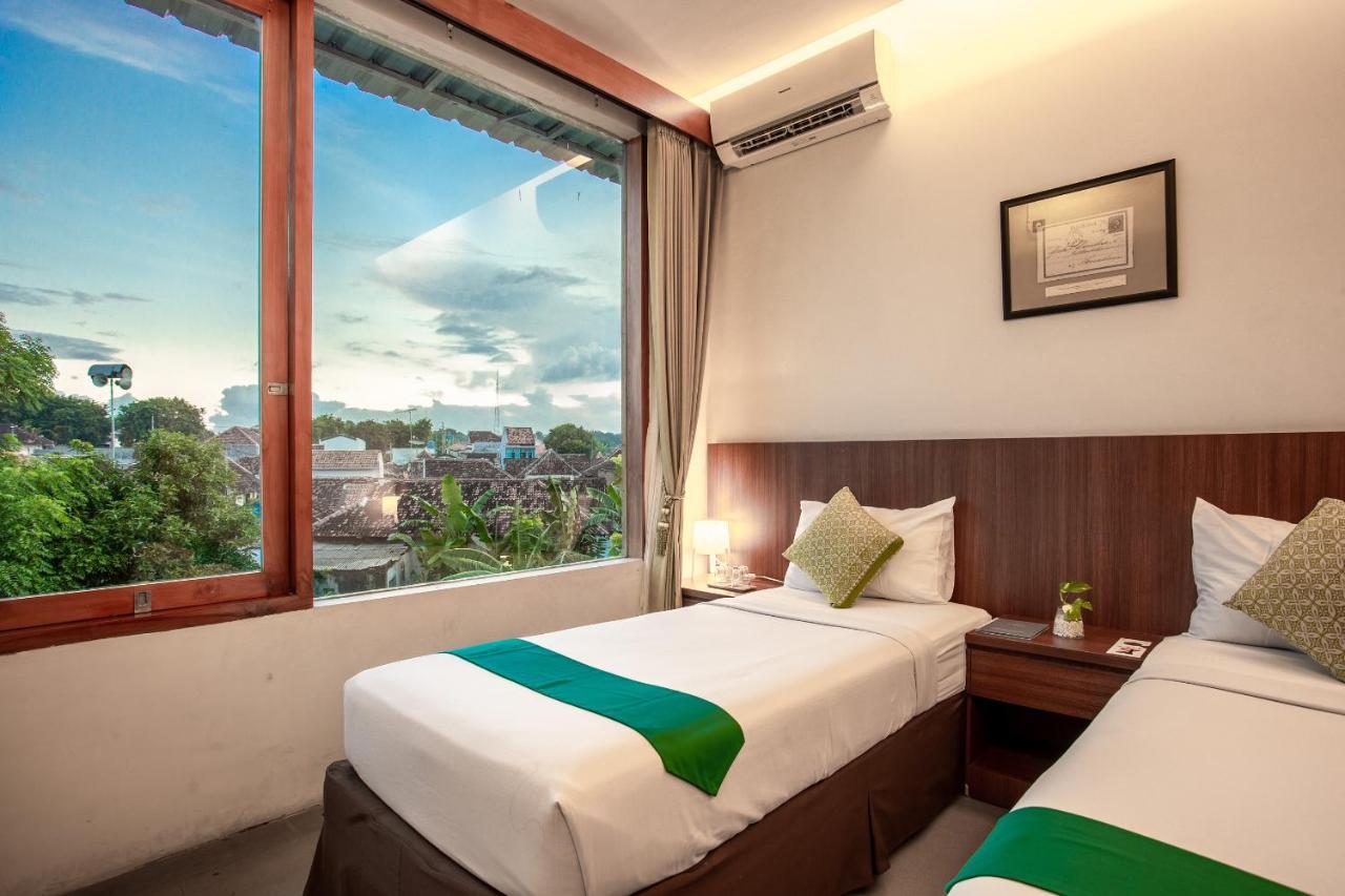 Hotel Blambangan Banyuwangi  Exterior photo